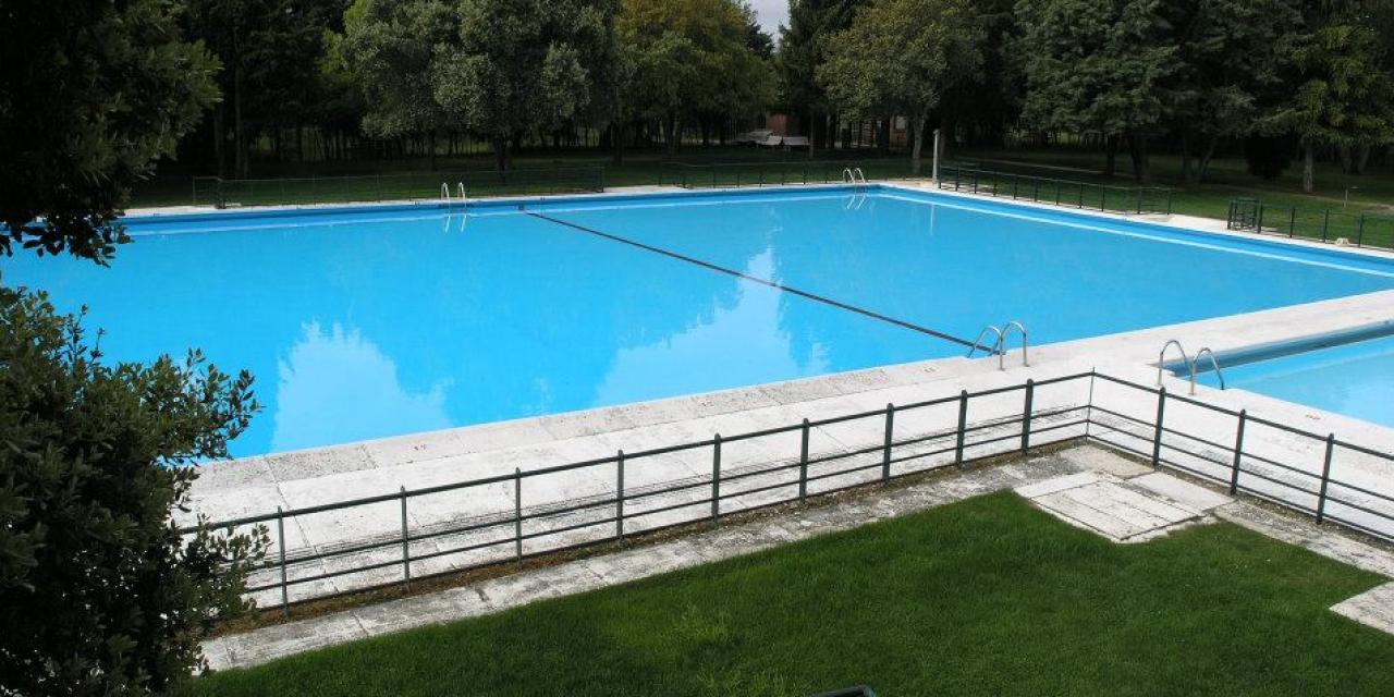 Piscina Municipal Monte el Viejo